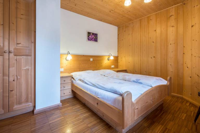 Family-friendly rental apartment with garden, hot tub & sauna | River view | Suitable for remote work | Pets are welcome — photo 5