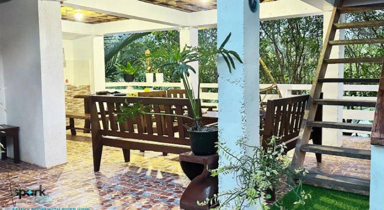 Vacation home with patio, garden & pool | Close to the beach | Pet-friendly — photo 5