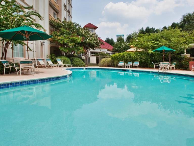 La Quinta Inn & Suites by Wyndham Atlanta Conyers — photo 2