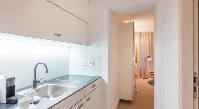 Serviced apartment with sauna & patio | Close to Römer — photo 3