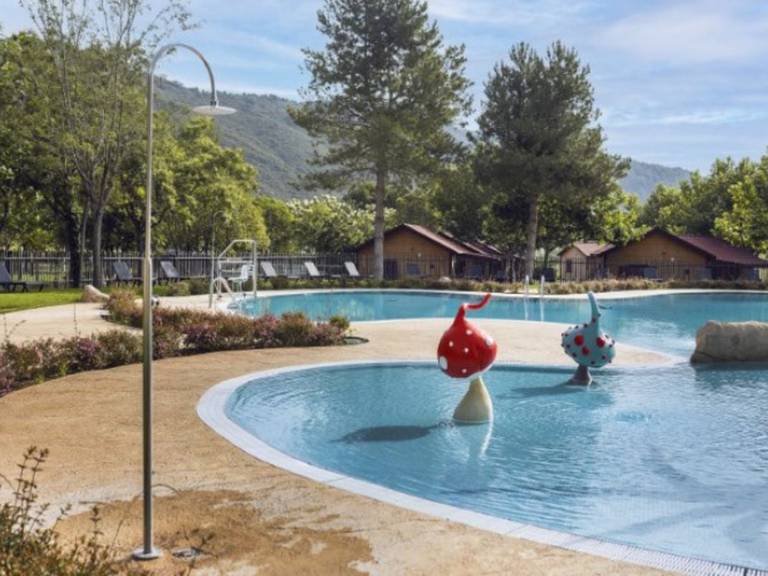 Mobile home with pool | Pet-friendly in Huesca