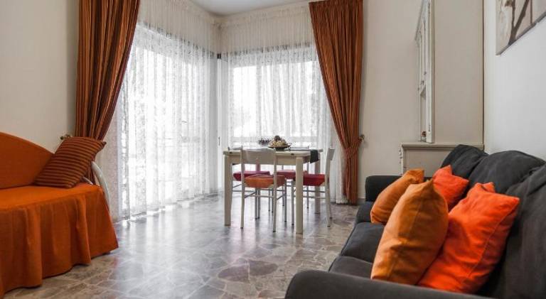 Rental apartment with 3 rooms for 8 persons — photo 2