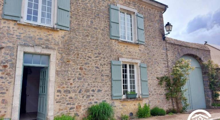 La porte cochere, 2 chambres jusqu'a 4 personnes — photo 4