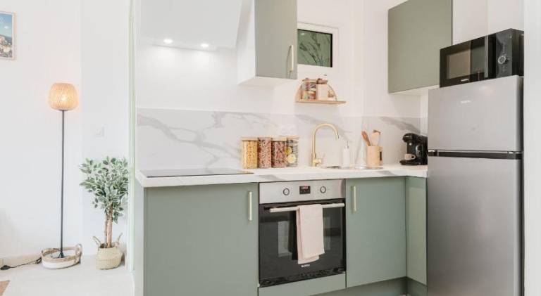 Fully equipped nice rental apartment | Next to Popes' Palace | Pet-friendly — photo 5