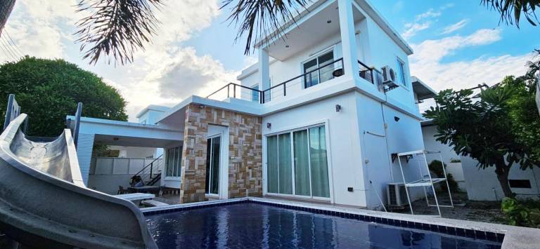 Nuchy Pool Villa Hua Hin in Hua Hin