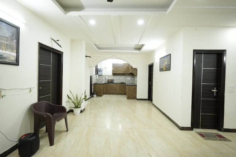 Villa with pool & terrace — photo 5