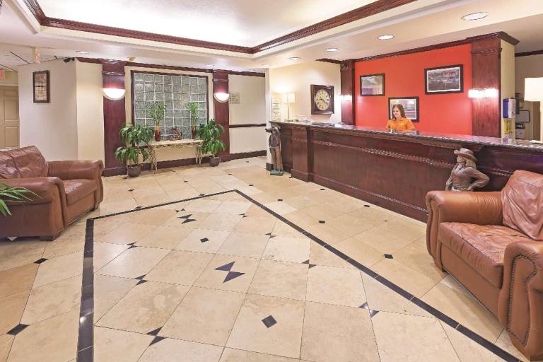 La Quinta Inn & Suites by Wyndham Dalhart — photo 3