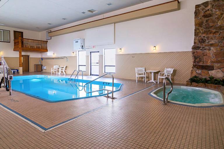 Travelodge by Wyndham Rapid City/Black Hills — photo 4