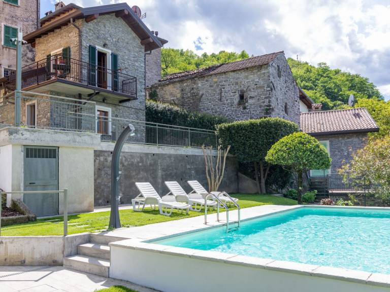 Appartement Varenna