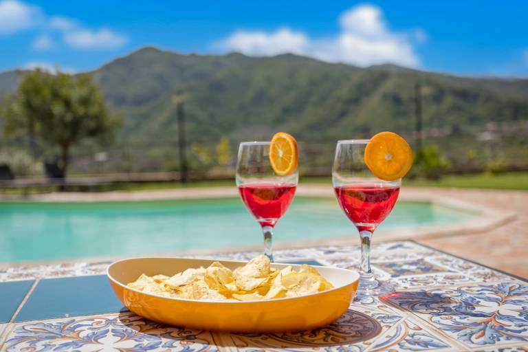 Villa 'Etnamare' with Pool and Mountain Views — photo 3