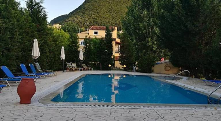 Holiday apartment with hot tub, barbeque & terrace | Perfect for remote work | Pet-friendly in Corfu