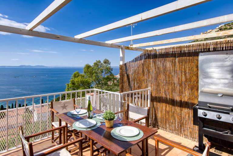 Fully equipped vacation home with grill, yard & terrace | Next to the beach | Pet-friendly — photo 5