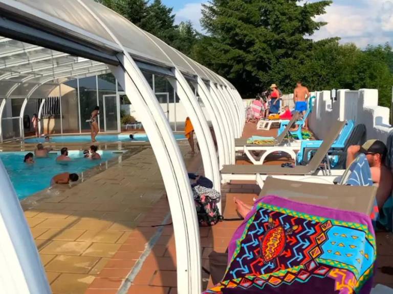 Child-friendly pleasant chalet with terrace & heated pool | Pets allowed — photo 3