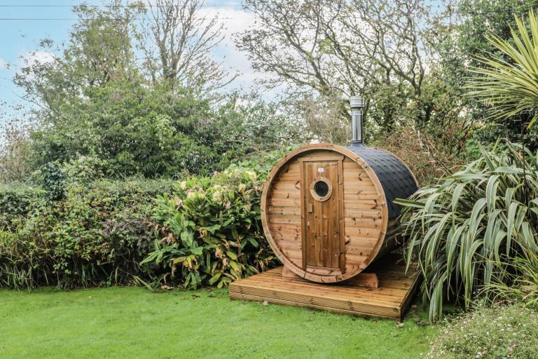 Children-friendly nice cottage with yard, barbeque & sauna | Beach view | Dogs allowed — photo 3