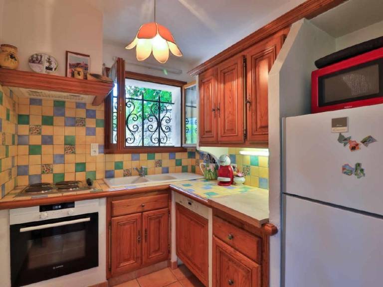 Appartement in Le Bar-Sur-Loup mit Eigenem Garten — photo 5