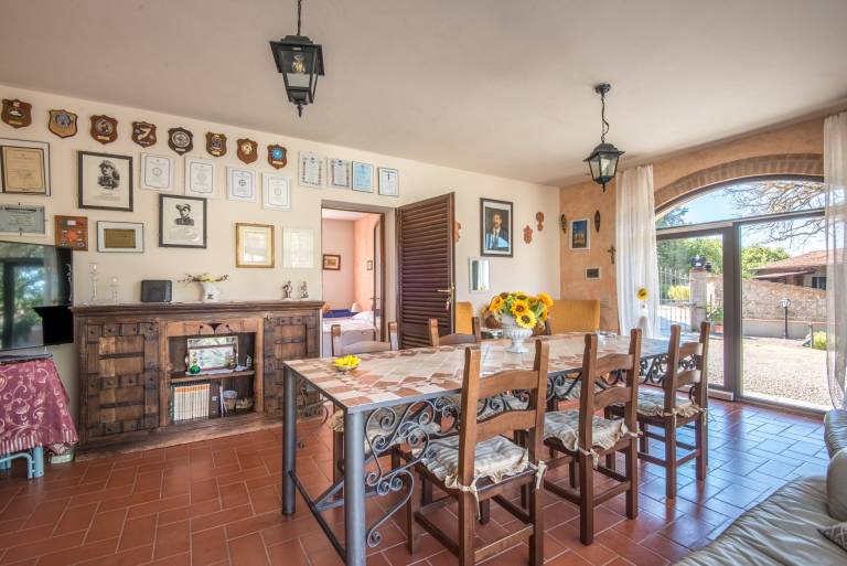 Vacation home with barbeque, fast internet & private pool | City view — photo 3