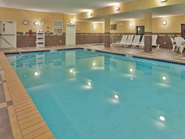 Hampton Inn & Suites Watertown — photo 3