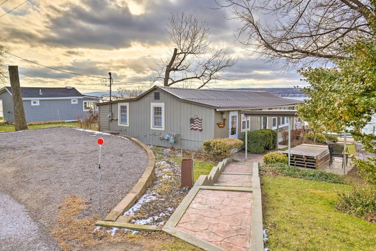 Lakefront Canandaigua Home w/ Grill, Fire Pit — photo 2