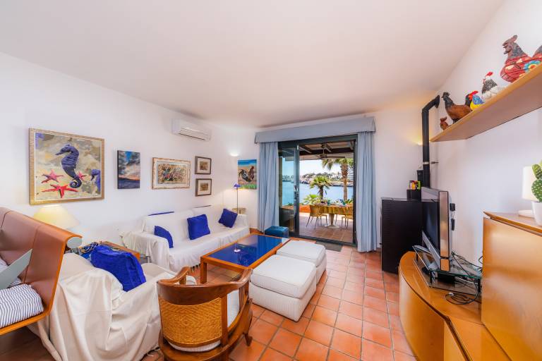 Holiday Home Es Niu with Sea View, Garden and Wi-Fi — photo 4