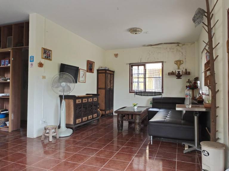 Beautiful villa with pool, yard & barbeque | Suitable for remote work | Dogs allowed — photo 2