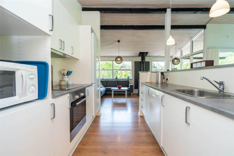 Fully equipped beautiful vacation home with barbeque, yard & terrace | Dogs allowed — photo 3