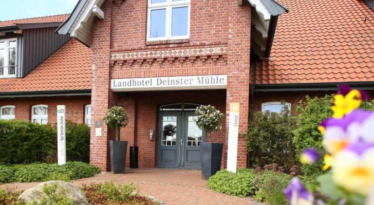 STADE LAND GOLF HOTEL Tiny Hauser in Stade