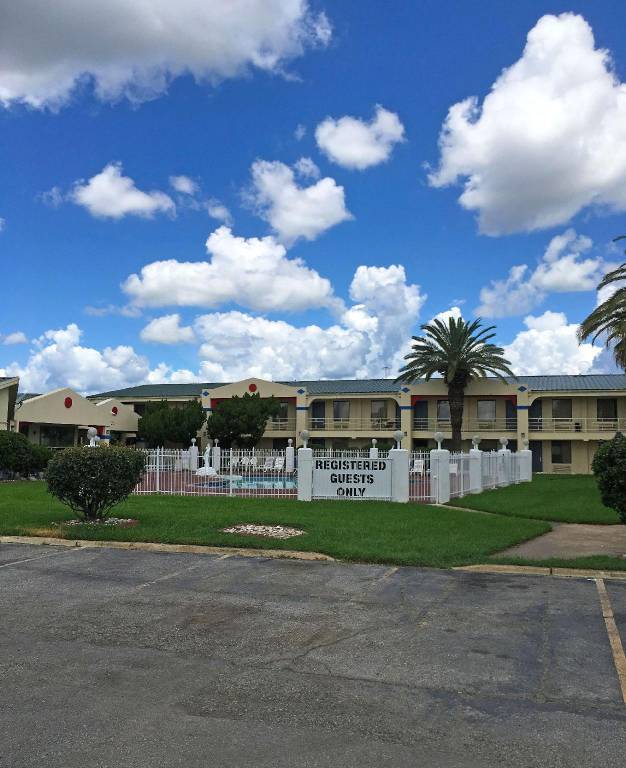 Americas Best Value Inn Beaumont, TX — photo 4
