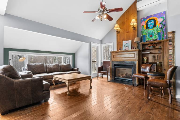 Children-friendly condo with sauna, hot tub & barbeque | Mountain view | Pets allowed in Killington, VT