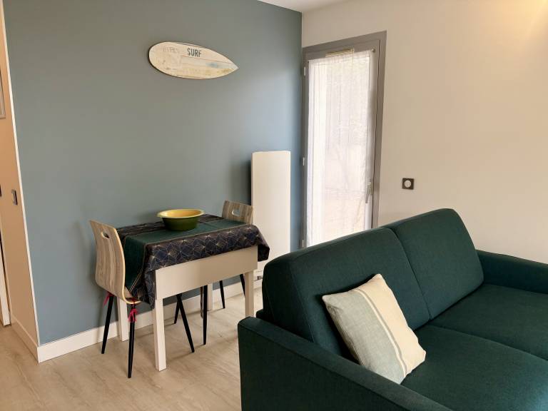 Rental apartment with terrace — photo 2