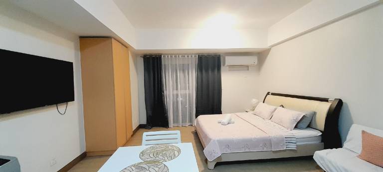Apartment with pool & garden | Good for workation in Taguig