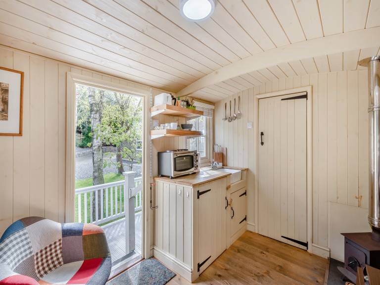 Cottage with garden | River view — photo 3