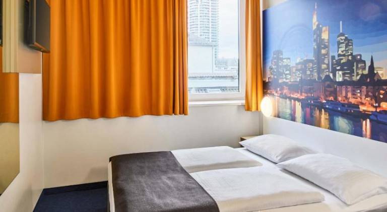 B&B Hotel Frankfurt-Hbf — photo 2