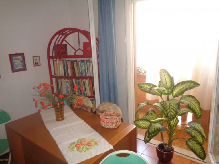 Apartment with patio — photo 4
