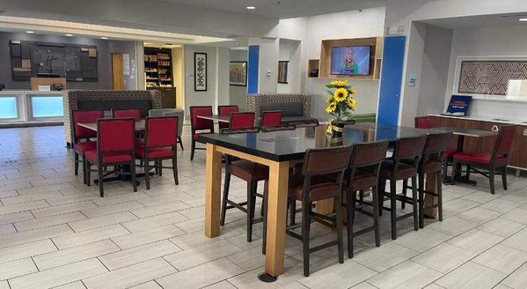 Holiday Inn Express Hotel & Suites Las Vegas By IHG — photo 5