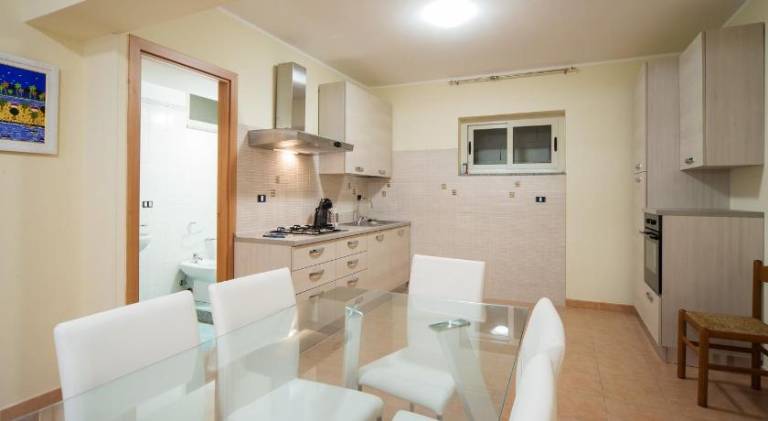Holiday apartment with patio | Close to the beach | Pet-friendly — photo 3