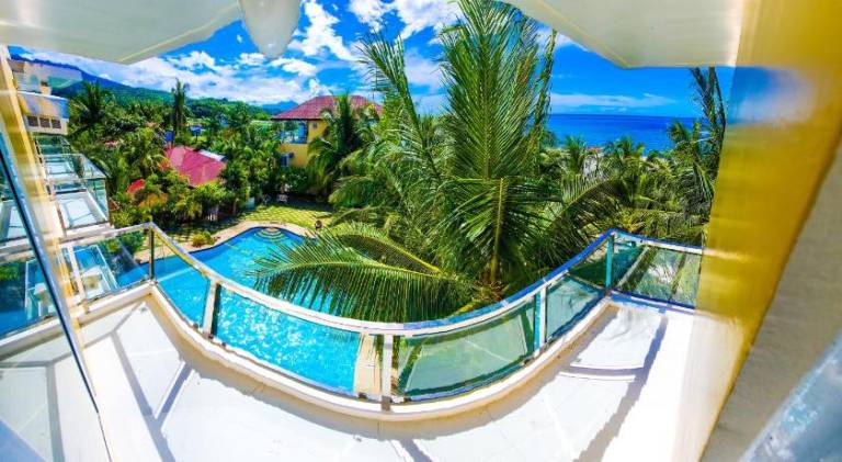 Crystal Shores Beach Resort powered by Cocotel — photo 3