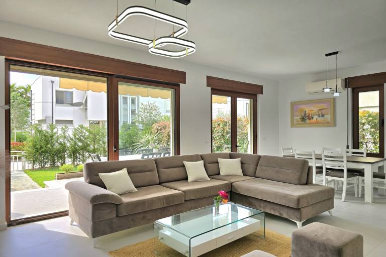 Villa Plazhi San Pietro