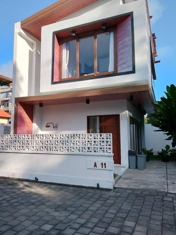Pleasant vacation home with pool, yard & patio | Dogs allowed in Pecatu