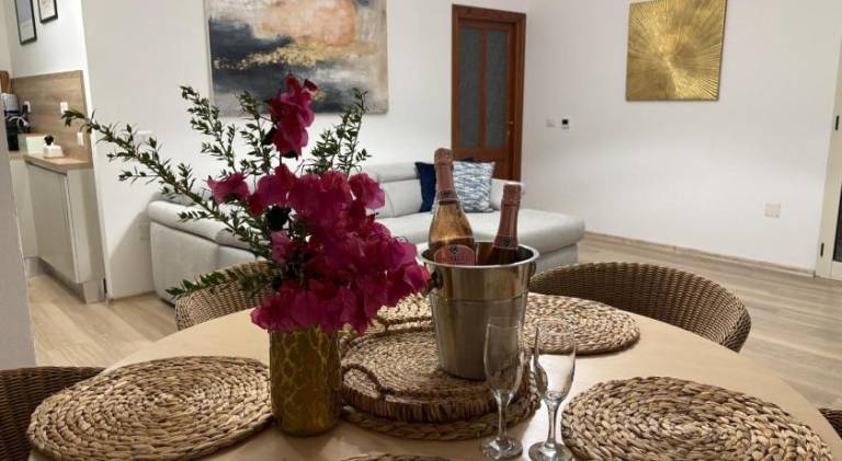 Fully equipped villa with garden, private pool & barbeque | Suitable for remote work | Pets allowed in Valledoria