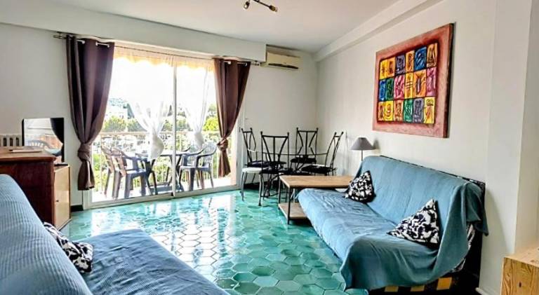 Apartment with 2 rooms for 8 persons in Antibes
