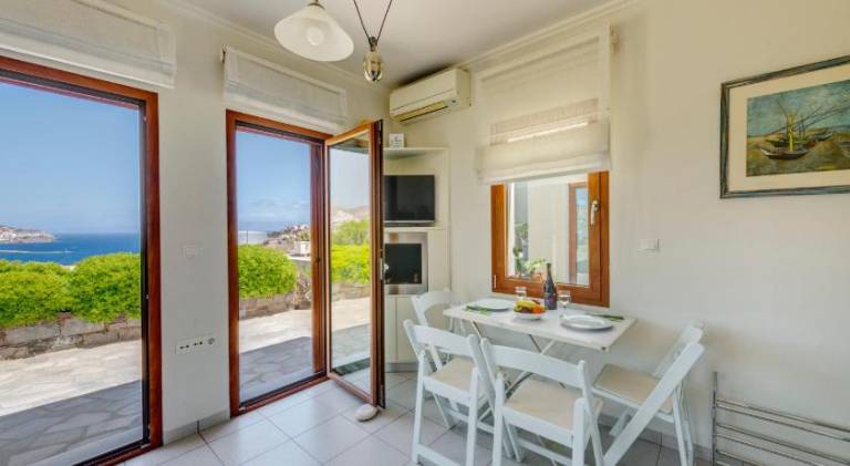 Rental apartment with yard & terrace — photo 4