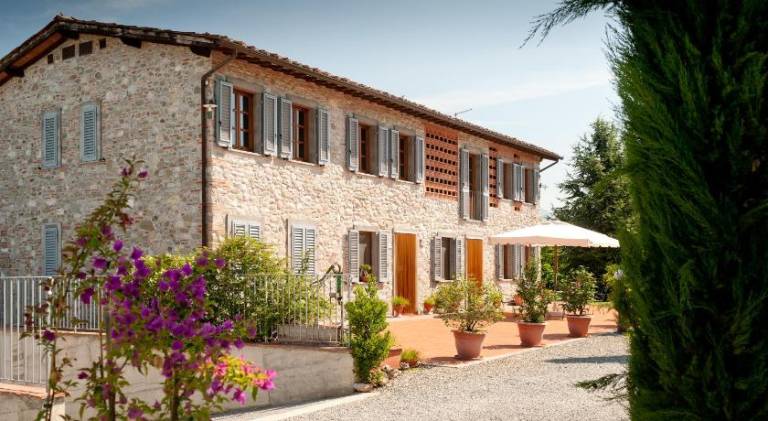 Farm with pool, grill & yard in Lucca