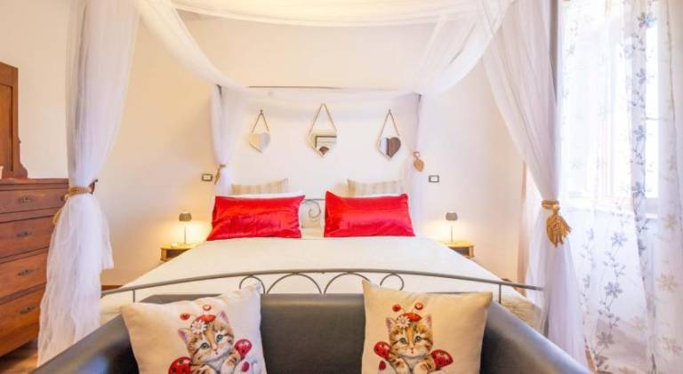 Wonderful holiday apartment with hot tub | Pets are welcome in Bracciano