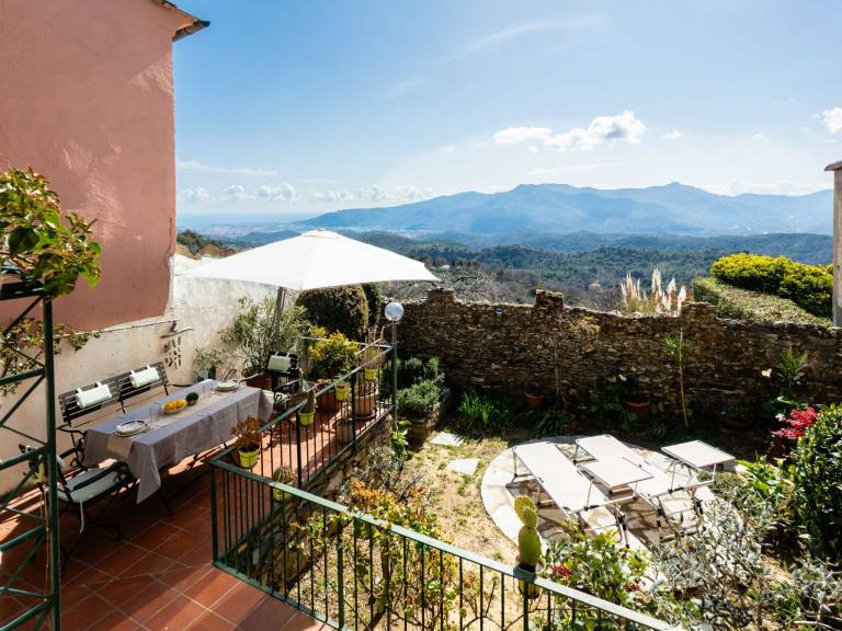 Ferienwohnung in Bezzo, Castellaro f&uuml;r max. 4 Personen