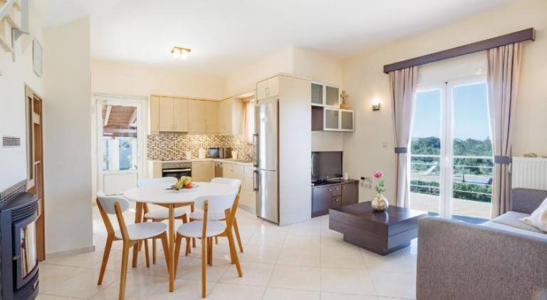 Fully equipped big villa with patio, private pool & BBQ | Pets allowed — photo 2