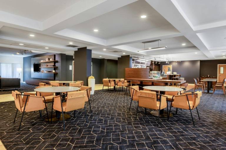 Courtyard by Marriott Columbus Airport — photo 5