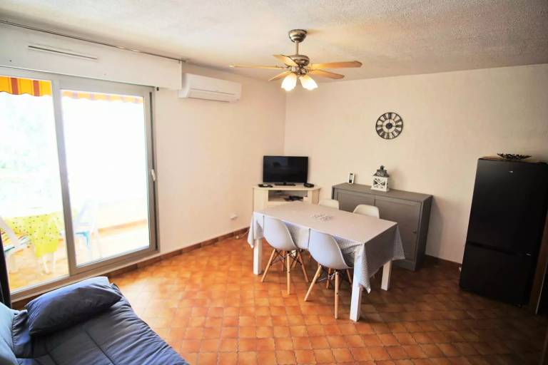 Delta Residence - Apartment 4 beds 100 M from the beach — photo 2