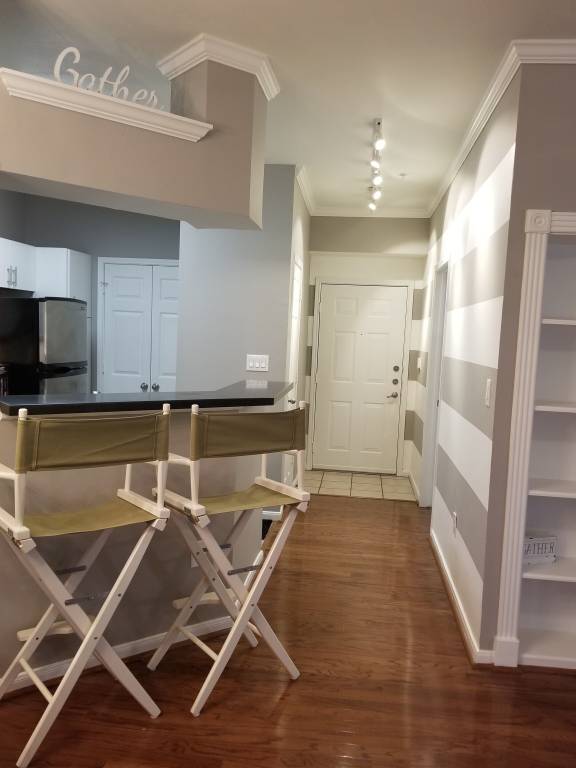 Condo South Main