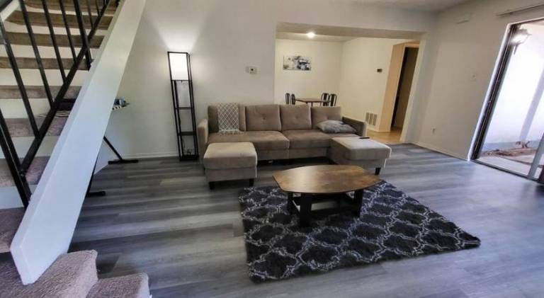 Vacation home with terrace — photo 2