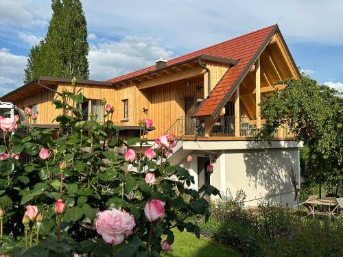 Weinquartier Weinrebenblick Kleindienst